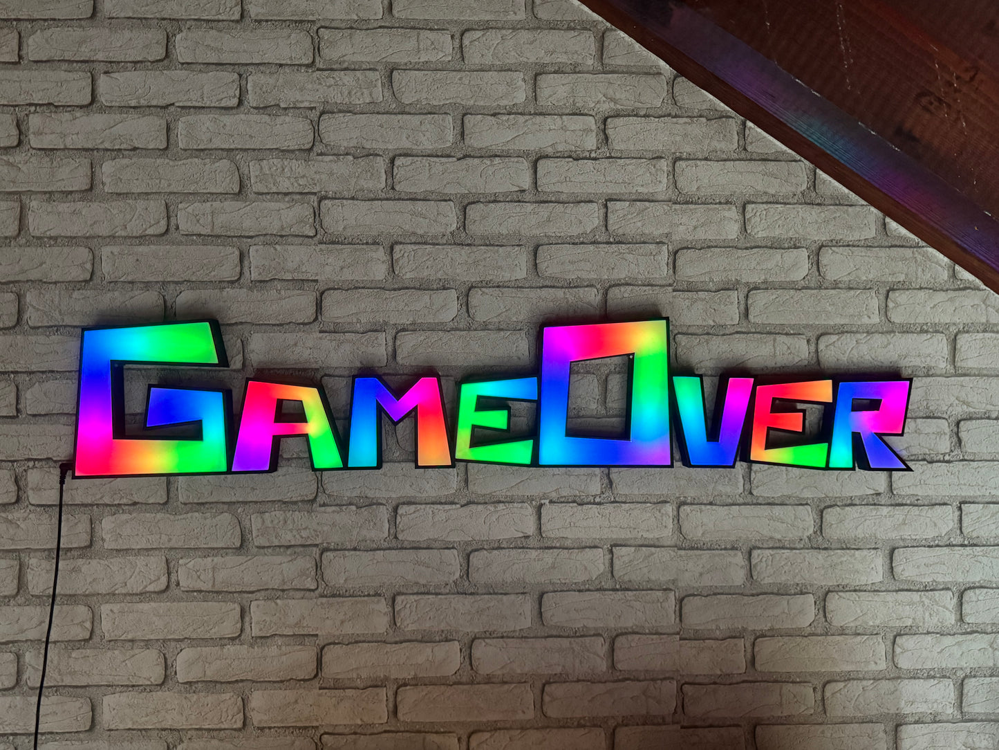 Individuelle LED-Leuchtschrift mit 3D-gedruckten Buchstaben – bis zu 10 Zeichen